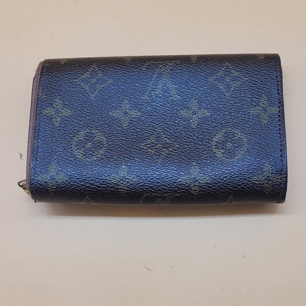 Authentic Louis Vuitton Monogram Wallet - Picture 2 of 10